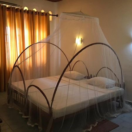 Hotel Silver Sands Negombo Buitenkant foto
