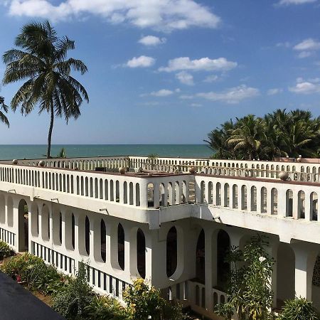 Hotel Silver Sands Negombo Buitenkant foto