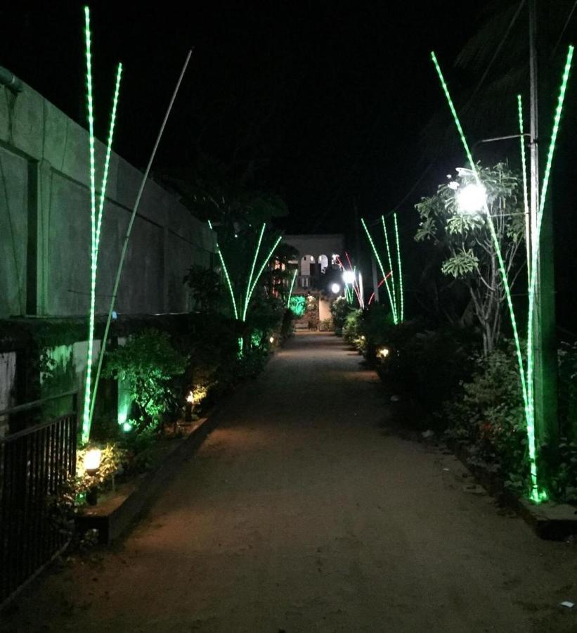 Hotel Silver Sands Negombo Buitenkant foto