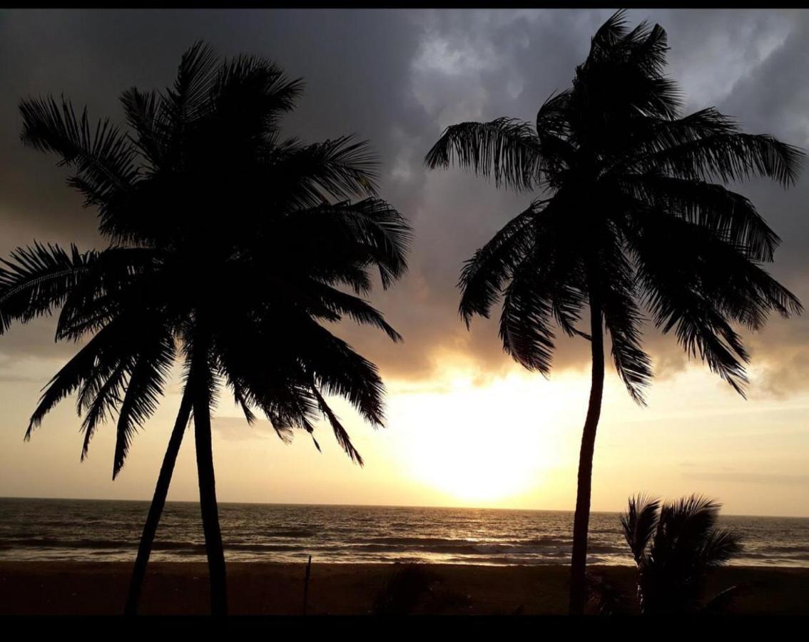 Hotel Silver Sands Negombo Buitenkant foto