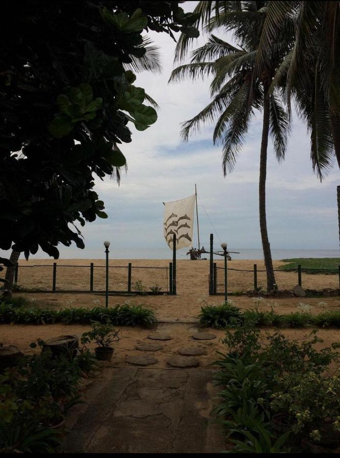 Hotel Silver Sands Negombo Buitenkant foto